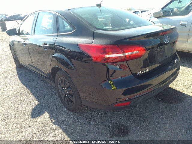 Ford FOCUS S 2018 1FADP3E20JL309143 Image 3