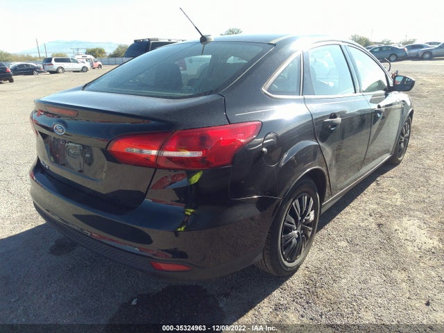 Ford FOCUS S 2018 1FADP3E20JL309143 Image 4