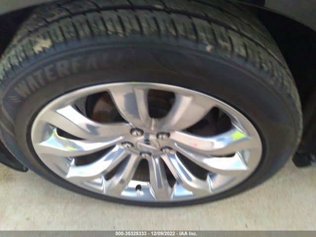 2C3CCAAGXJH253737 Chrysler 300 Touring