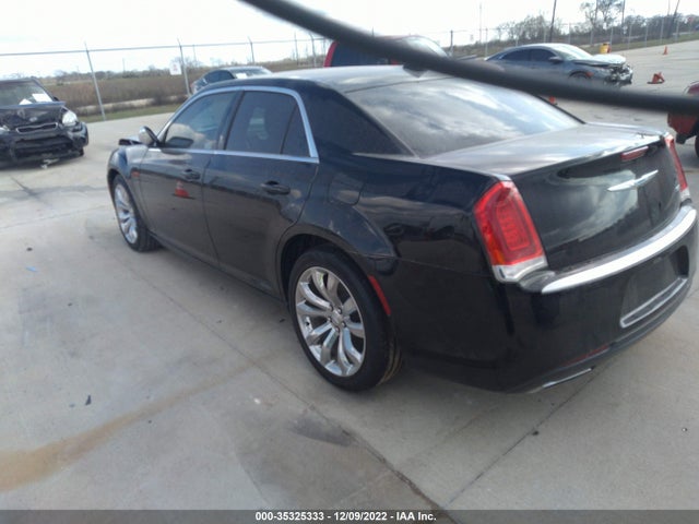 2C3CCAAGXJH253737 Chrysler 300 Touring
