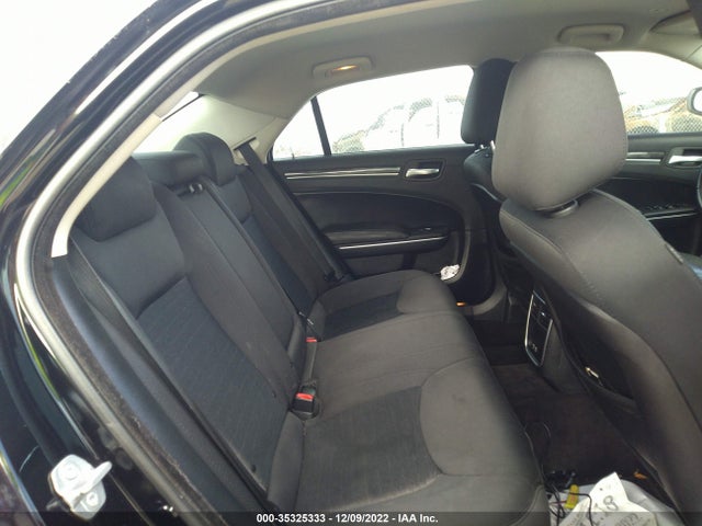2C3CCAAGXJH253737 Chrysler 300 Touring