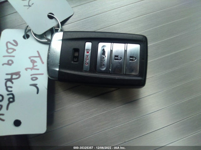 2019 Acura RDX, VIN: 5J8TC2H57KL008566