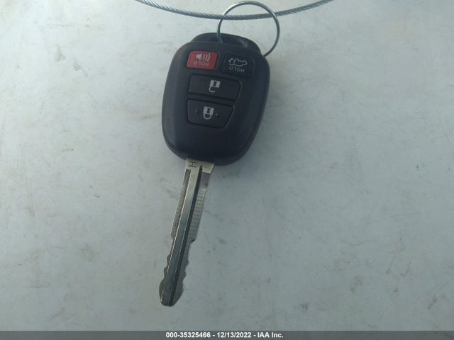 Toyota RAV4 2015 JTMWFREV8FJ042551 Image 11