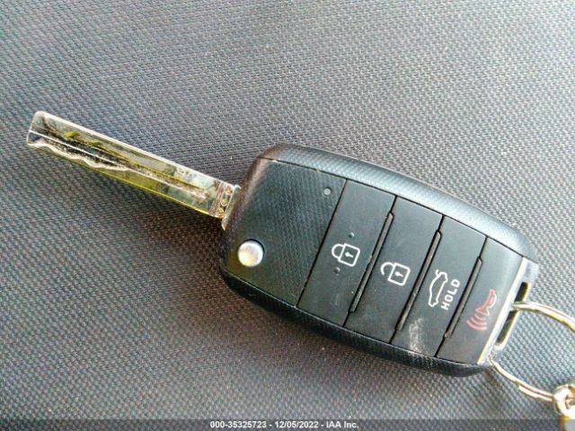 KNADM4A36F6421861 KIA RIO LX
