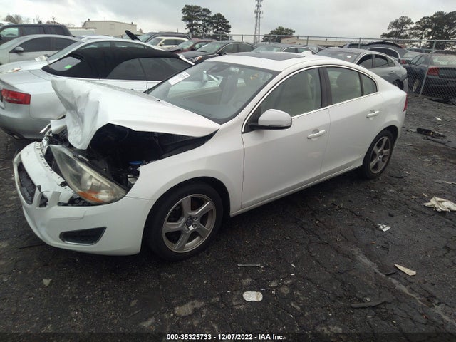 Volvo S60 T5 2013 YV1612FS4D2181779 Image 2