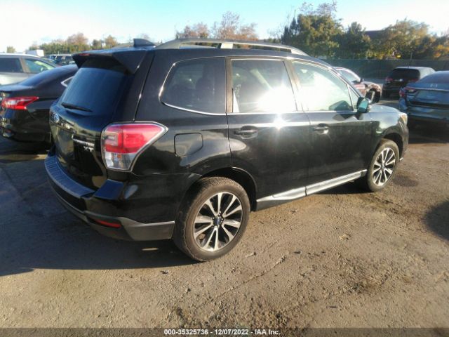 JF2SJGWC2HH811796 Subaru Forester Touring