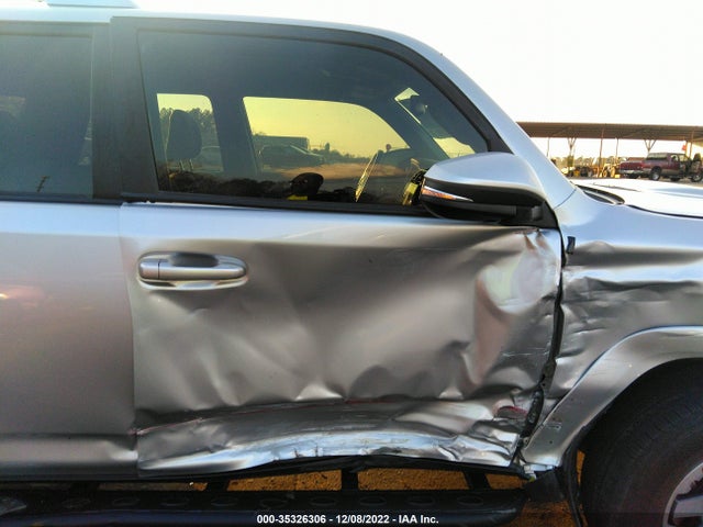 2020 Toyota 4Runner, VIN: JTEBU5JR5L5789207