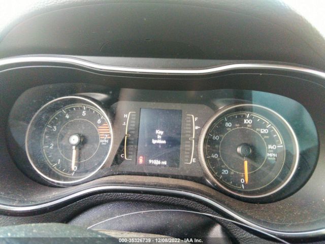 1C4PJLCB7KD370125 Jeep Cherokee Latitude