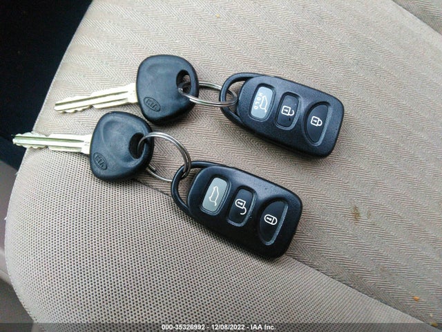 35326992 :رقم المزاد ، KNAFG528297222742 vin ، 2009 Kia Rondo Lx مزاد بيع
