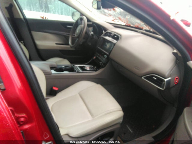 SAJAD4BV5HA967168 Jaguar Xe 35t Premium