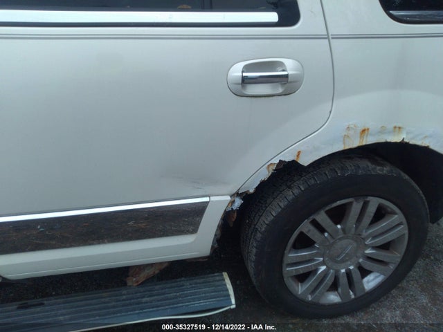 2007 LINCOLN NAVIGATOR VIN: 5LMFU28527LJ01102