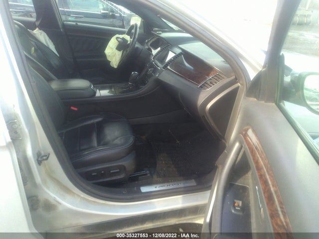 2017 Ford Taurus, VIN: 1FAHP2F8XHG102289