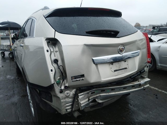 2015 Cadillac SRX, VIN: 3GYFNBE35FS557931