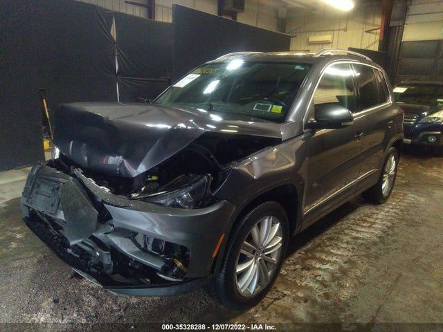2012 VOLKSWAGEN TIGUAN SE W/SUNROOF & NAV VIN: WVGBV7AX3CW092958