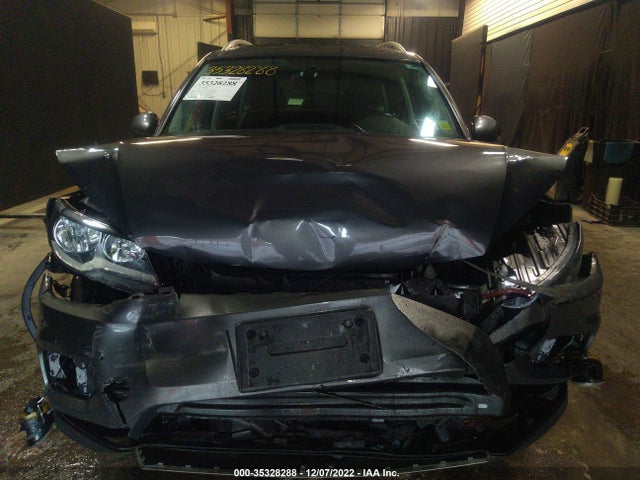 2012 VOLKSWAGEN TIGUAN SE W/SUNROOF & NAV VIN: WVGBV7AX3CW092958