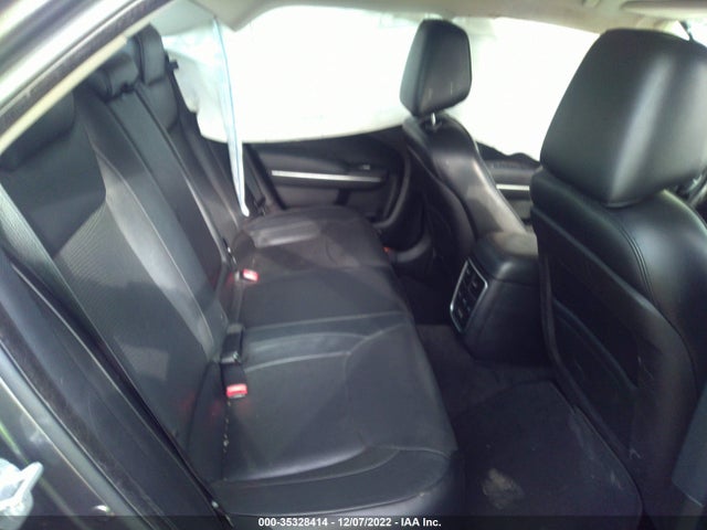 2C3CCAEG0GH127955 Chrysler 300