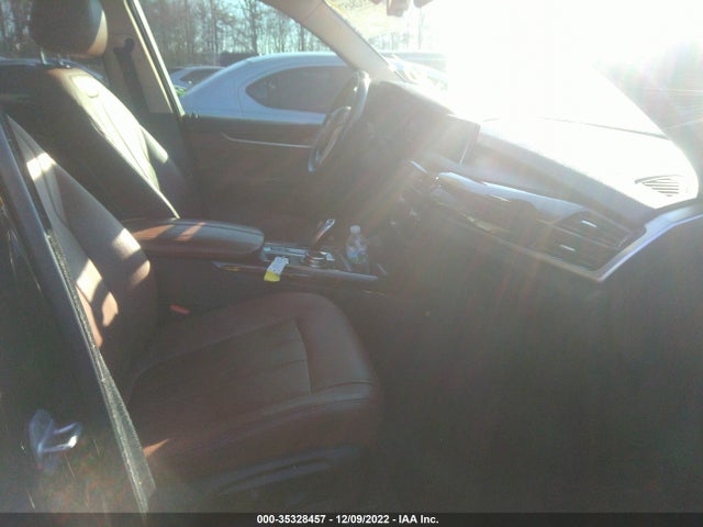 2015 BMW X5, VIN: 5UXKR0C51F0K56810