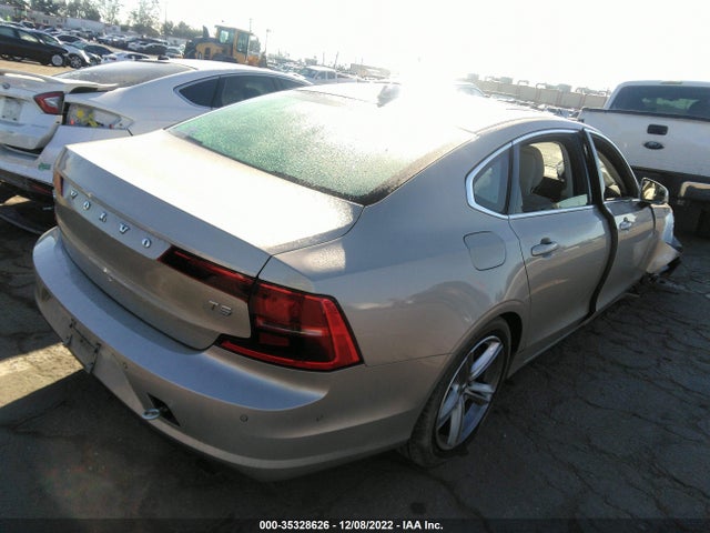 2018 Volvo S90, VIN: LVY102AK9JP050025