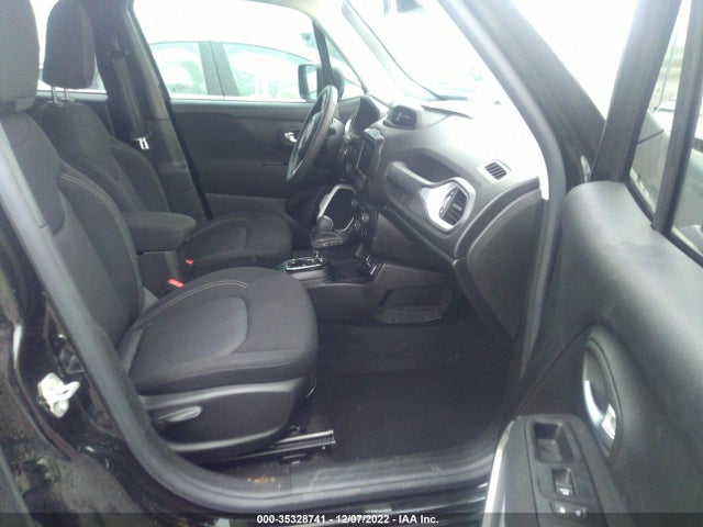 2021 Jeep Renegade, VIN: ZACNJCAB8MPM52649