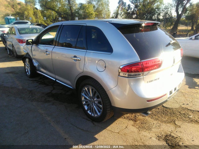 Lincoln MKX 2011 2LMDJ6JK1BBJ21980 Image 4