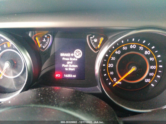 2020 Jeep Wrangler, VIN: 1C4HJXDG5LW346028