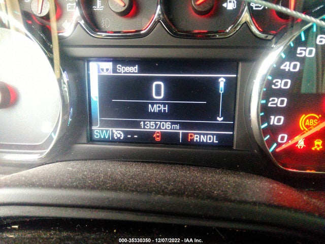 2017 Chevrolet Suburban, VIN: 1GNSKHKC9HR115025