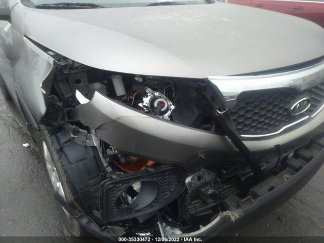 2012 KIA SORENTO LX VIN: 5XYKT3A6XCG305296