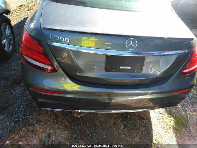 2017 MERCEDES-BENZ E-CLASS E 300 VIN: WDDZF4JB8HA105183