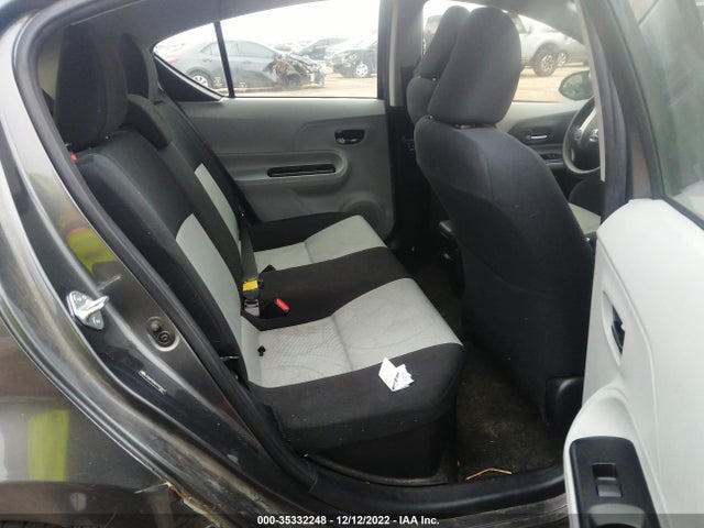 35332248 :رقم المزاد ، JTDKDTB36D1557517 vin ، 2013 Toyota Prius C One/two/three/four مزاد بيع