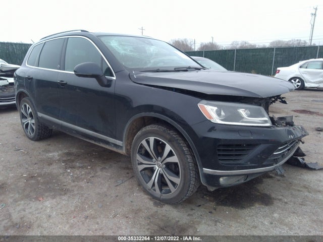 2017 Volkswagen Touareg, VIN: WVGRF7BP0HD001416