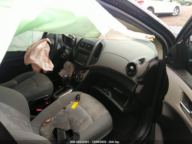 Chevrolet SONIC LS 2012 1G1JA5SH6C4113183 Image 5