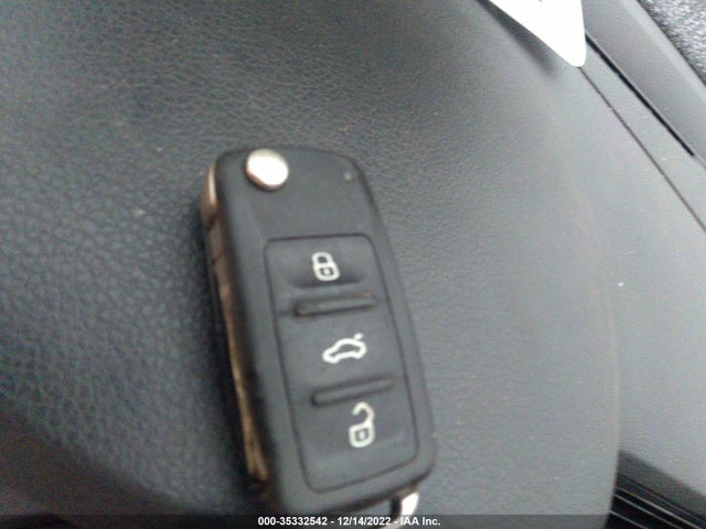 3VWDB7AJ9JM238372 Volkswagen Jetta 1.4t