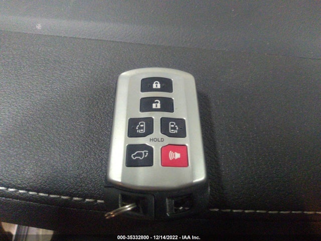2020 Toyota Sienna, VIN: 5TDDZ3DC8LS248785
