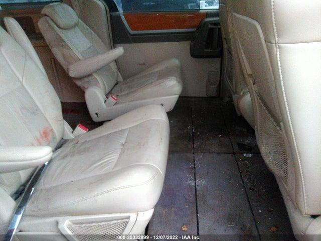 2A4RR7DX9AR321890 Chrysler Town & Country Limited