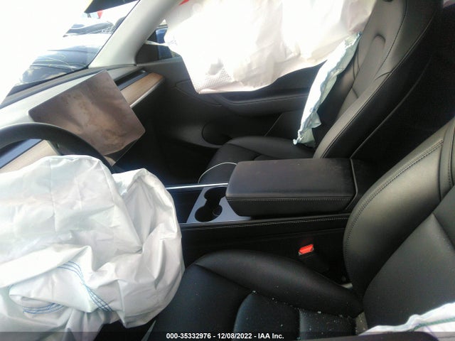 Tesla Model Y Long Range 2022 7SAYGDEE4NF435240 Image 5