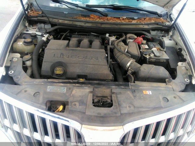 Lincoln MKT 2011 2LMHJ5FR5BBJ53185 Image 11