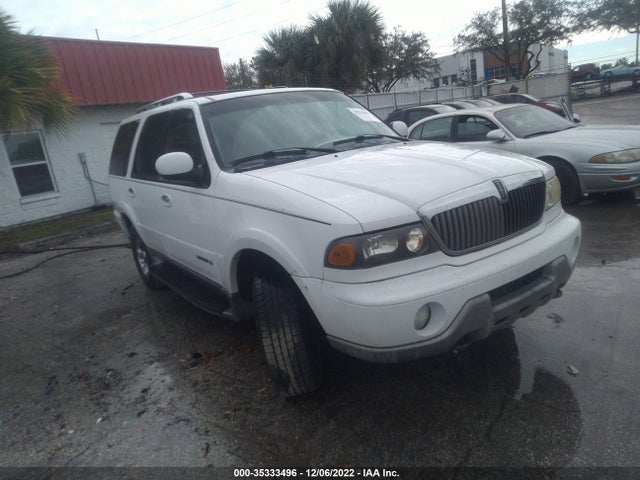 Lincoln Navigator 2002 5LMFU28R32LJ09690 main image
