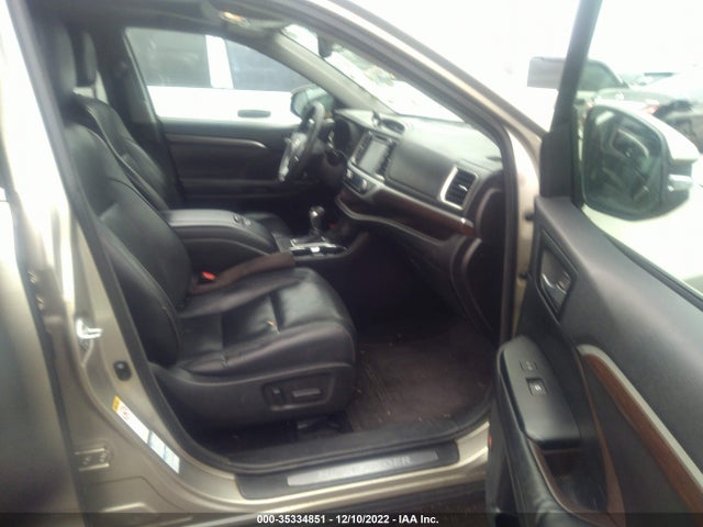 2016 Toyota Highlander, VIN: 5TDDCRFH3GS017781