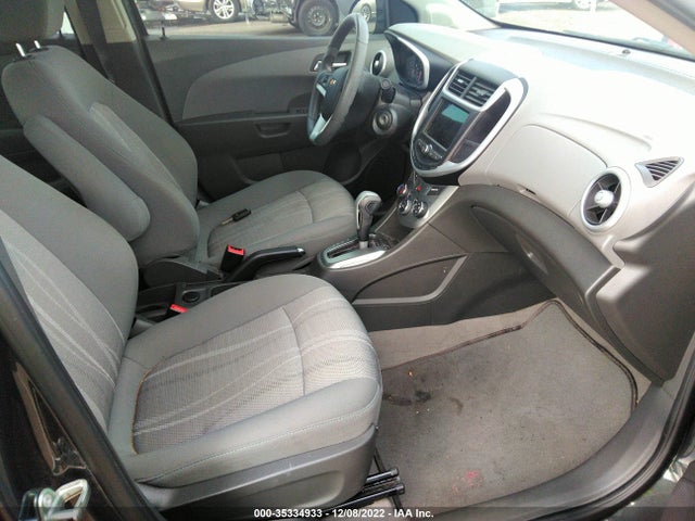 2018 Chevrolet Sonic, VIN: 1G1JD5SH2J4110317