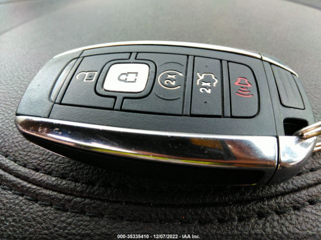 5LMCJ1C9XHUL52610 Lincoln Mkc Premiere