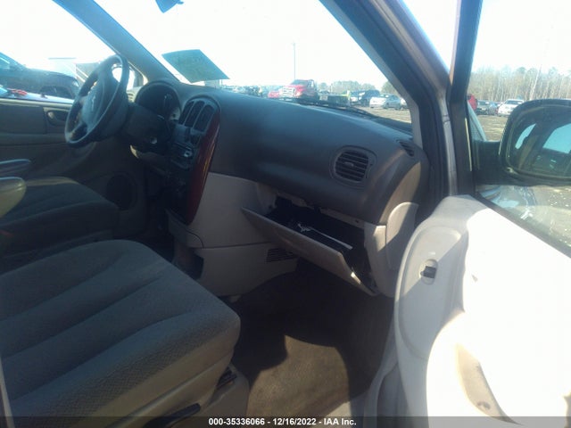 1C4GP45R75B231496 Chrysler Town & Country