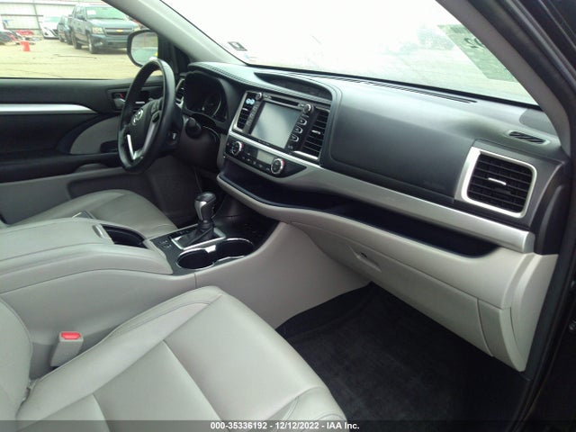 2018 TOYOTA HIGHLANDER SE/XLE VIN: 5TDJZRFH9JS840725
