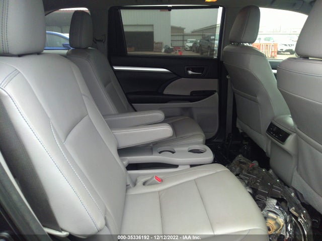 2018 TOYOTA HIGHLANDER SE/XLE VIN: 5TDJZRFH9JS840725