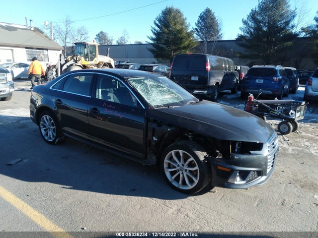 2019 Audi A4, VIN: WAUENAF44KA074359