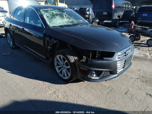 2019 Audi A4, VIN: WAUENAF44KA074359