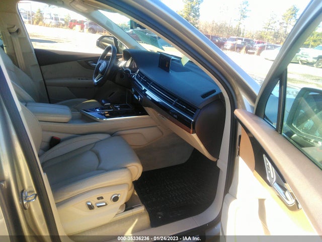WA1VAAF72HD044433 Audi Q7 Prestige