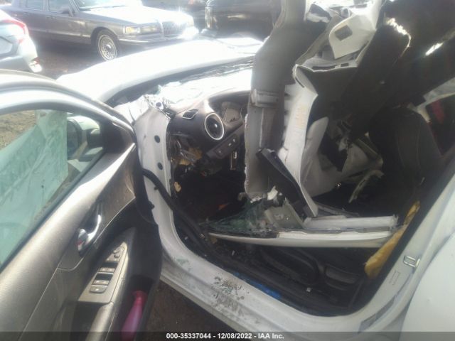 3KPF24AD9ME340662 KIA Forte Lxs