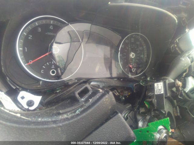 3KPF24AD9ME340662 KIA Forte Lxs