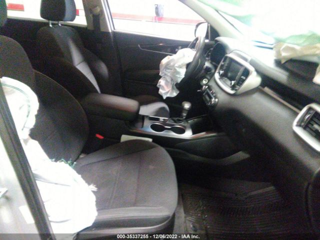 5XYPGDA57KG561417 KIA Sorento Lx V6
