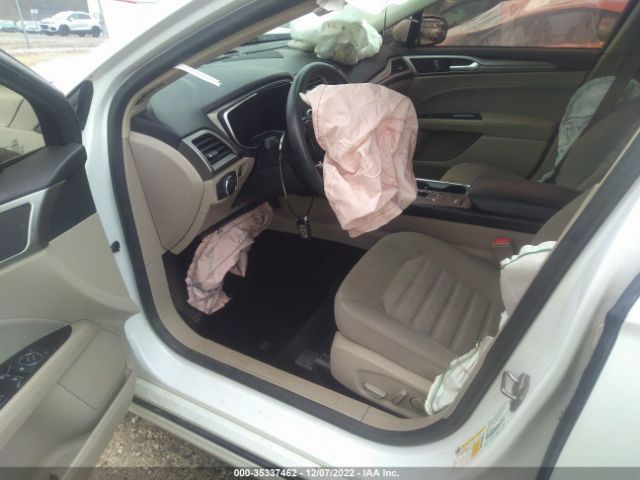 3FA6P0H73HR414687 Ford FUSION SE